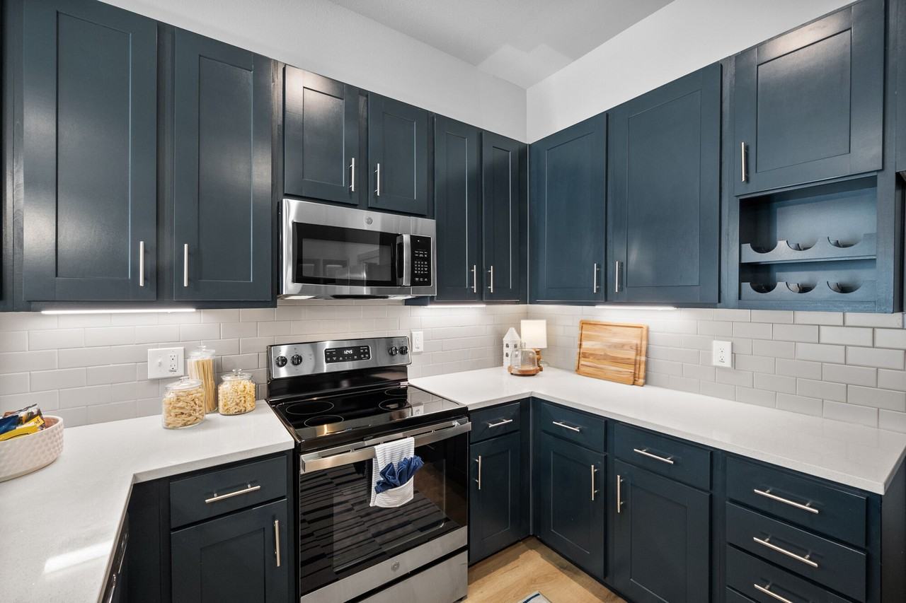 The Gibson - Photo 2 of 50