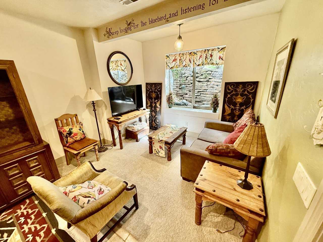 LE 364 East - Photo 3 of 40