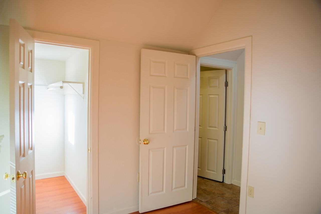 2221 Dwight Way - Photo 7 of 9