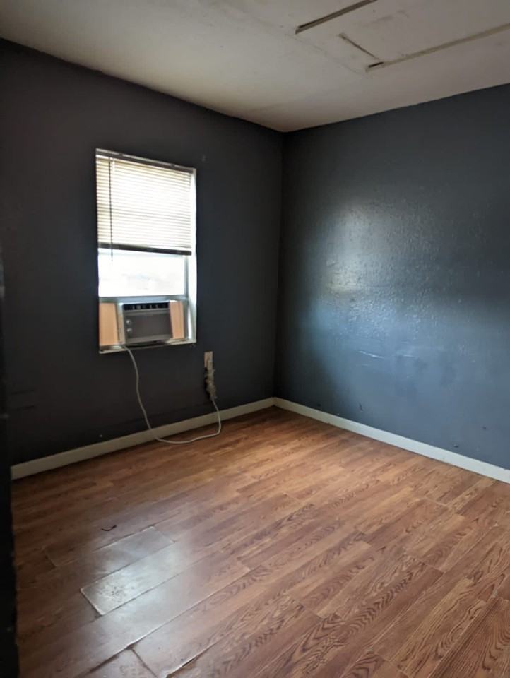 7621 Canal St. - Photo 4 of 7