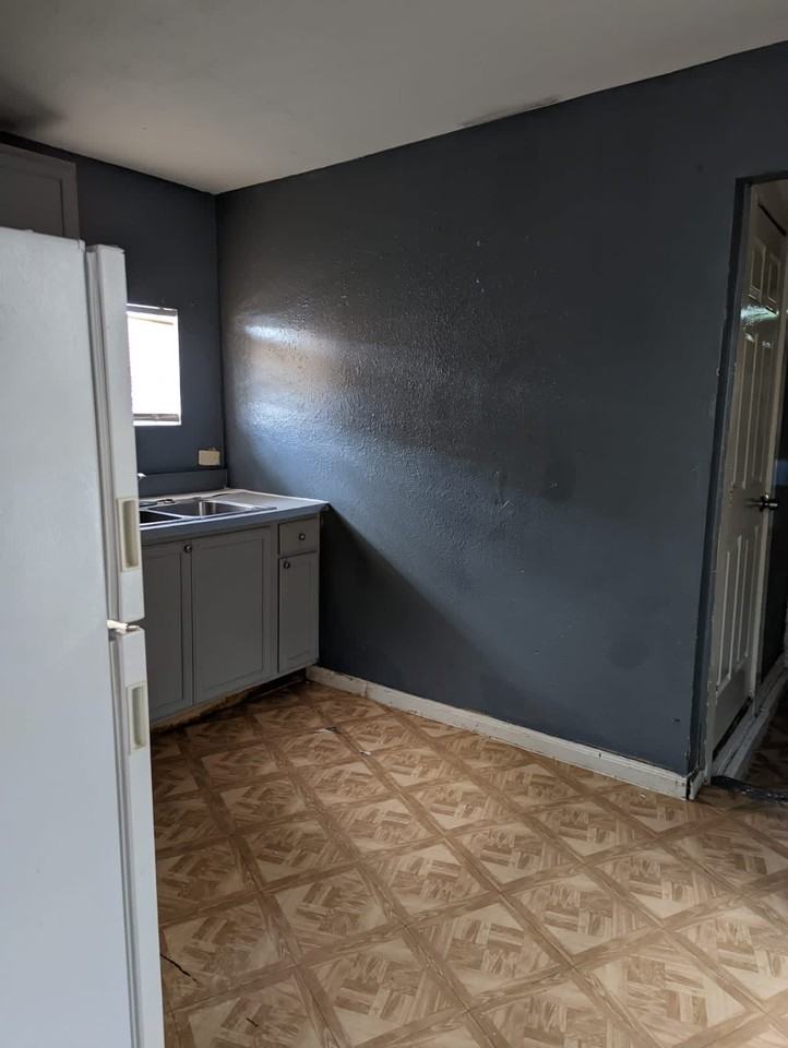 7621 Canal St. - Photo 5 of 7