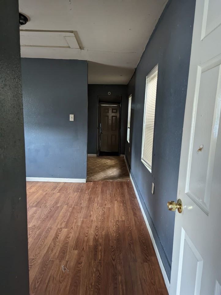 7621 Canal St. - Photo 6 of 7