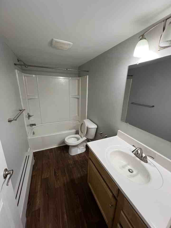 335 East Saint Joseph Street - Photo 5 of 7