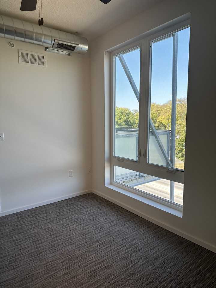 The 44 DSM - Photo 7 of 50