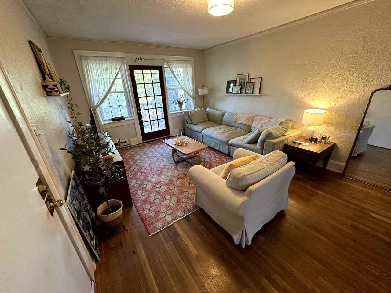 634 Connecticut Avenue - Photo 2 of 14