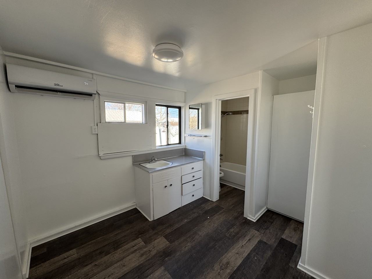 1401 Main Street - Photo 6 of 24