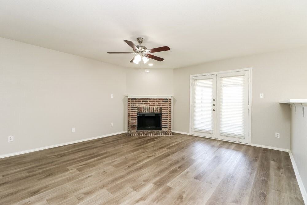 1813 Vineridge Ln - Photo 4 of 17