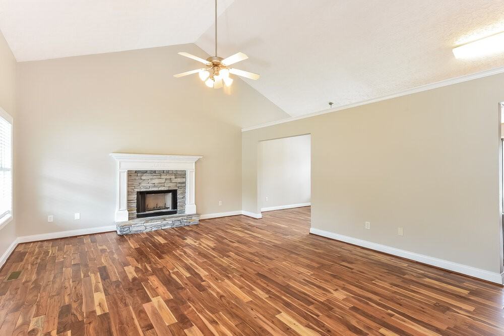 939 Creek Run Pl - Photo 4 of 17