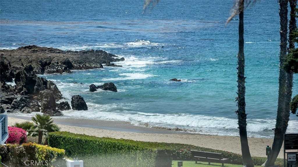 27 Emerald Bay - Photo 6 of 47