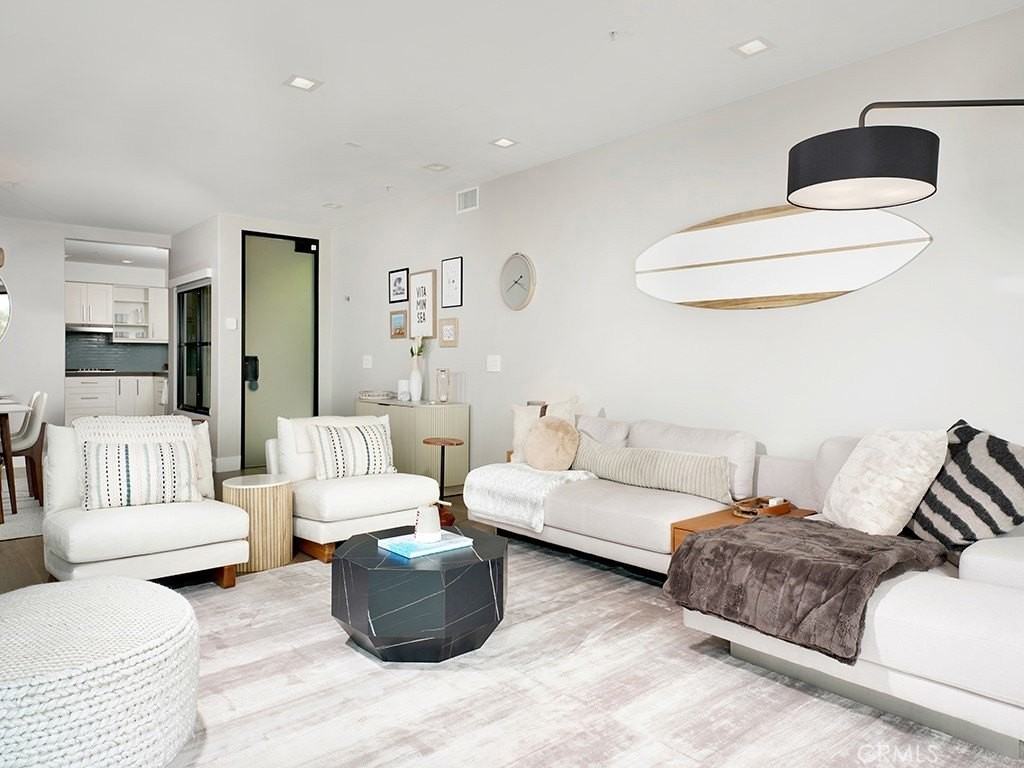 154 Cliff Dr - Photo 2 of 26