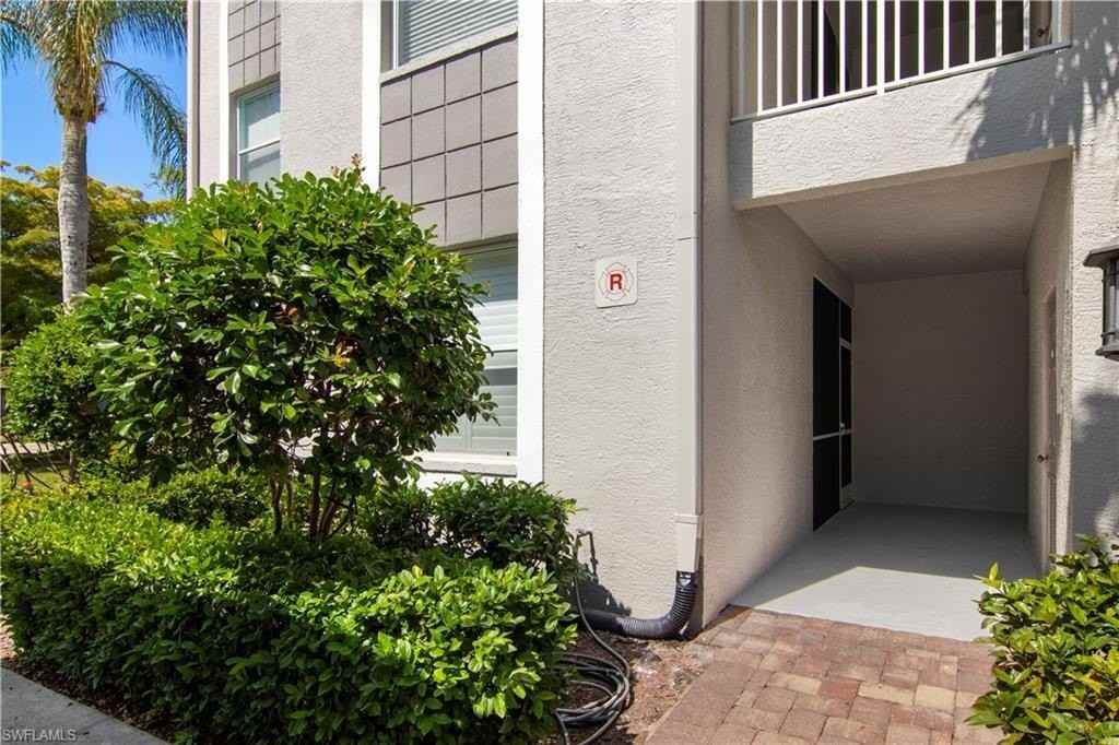 7515 Stoneybrook Dr #811 - Photo 5 of 30