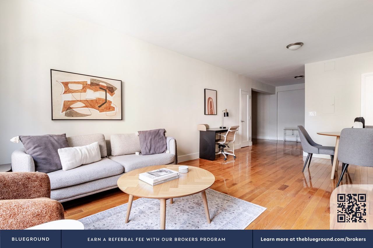 108 West 15th Street - Photo 5 of 40