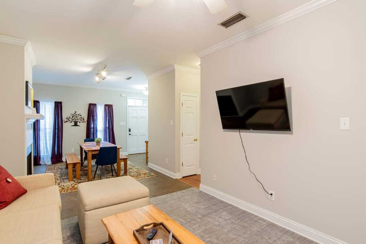 213 Hazel St #1043566P - Photo 3 of 49