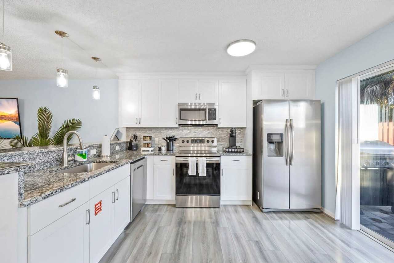 215 Cherie Down Ln #1044464P - Photo 3 of 42