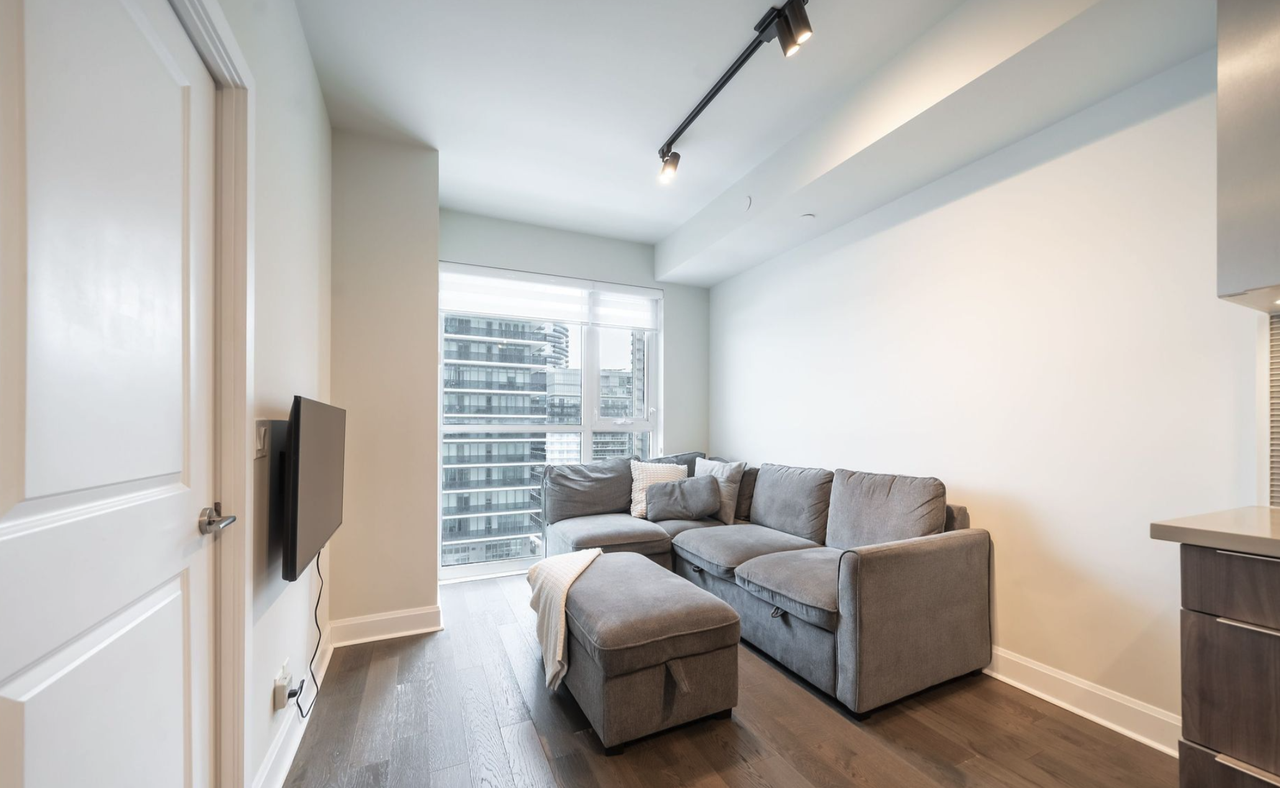 33 Shore Breeze Drive #1005 - Photo 3 of 7