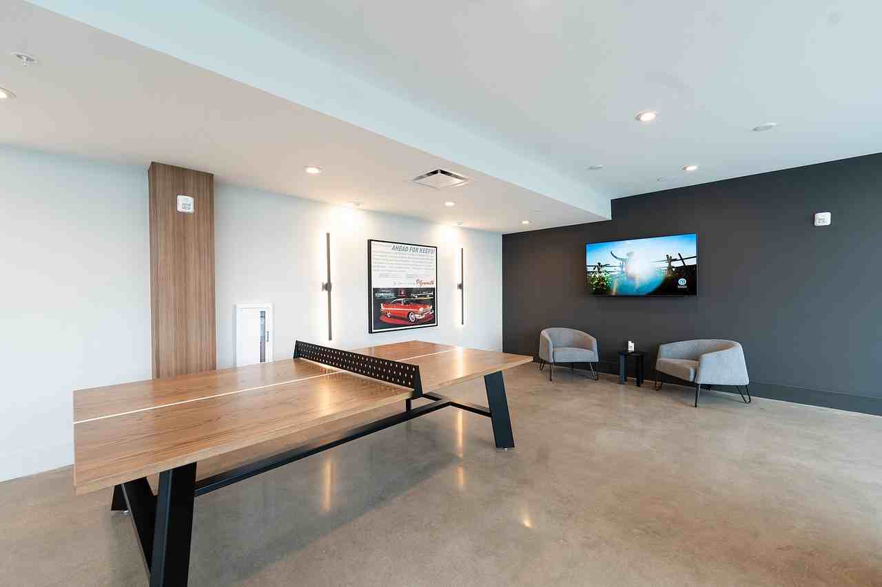 4th & 5th - Photo 4 of 50