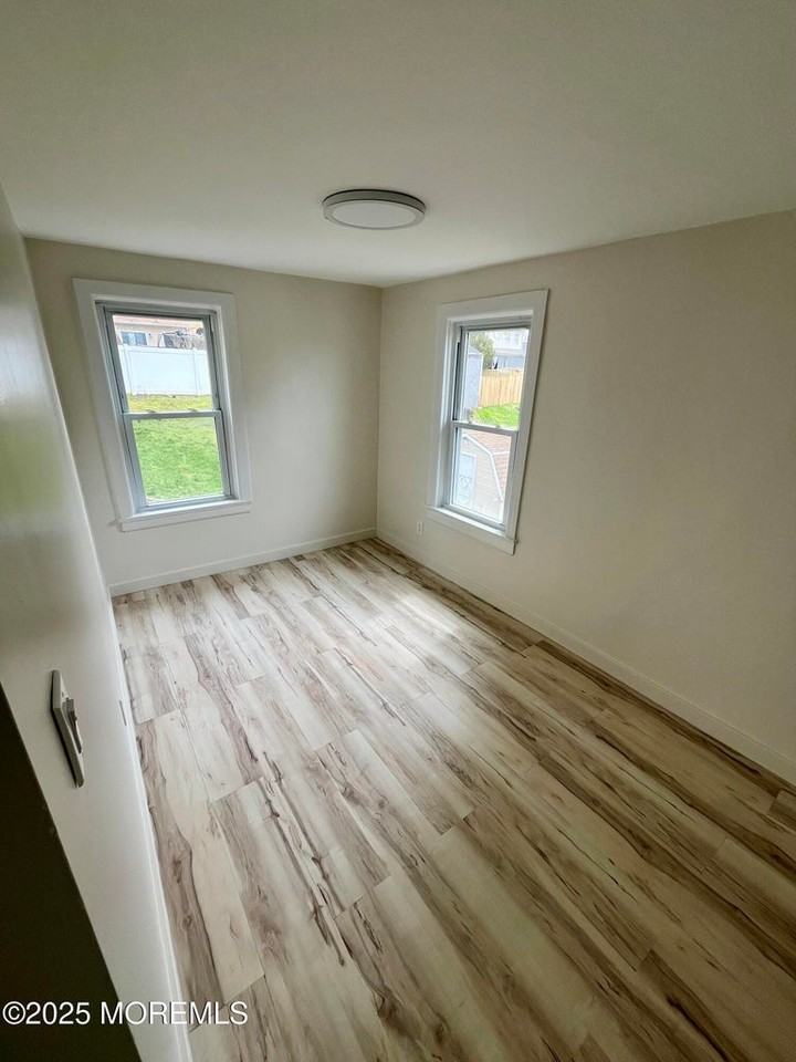 25 Beers Street - Photo 2 of 7