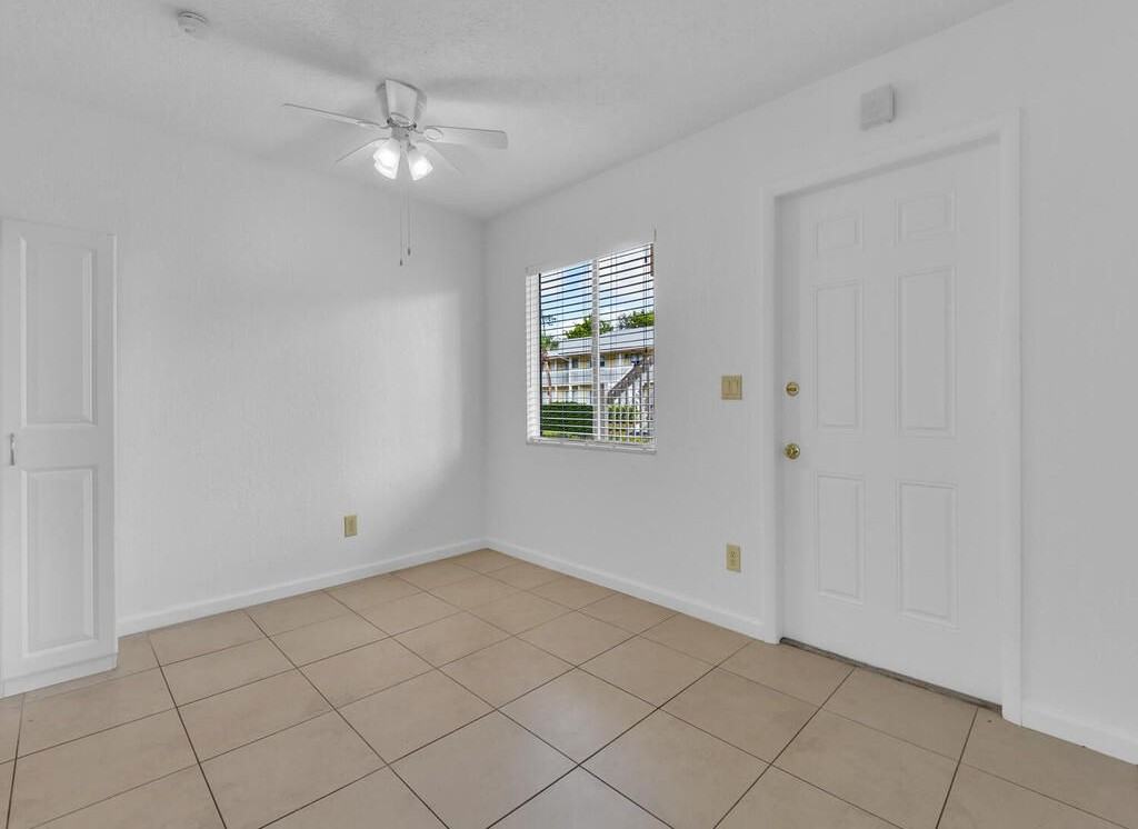 4617 Bayshore Dr ##H-5 - Photo 5 of 21