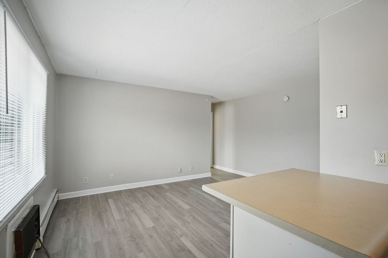 Ankeny Park Apartments - Photo 7 of 16