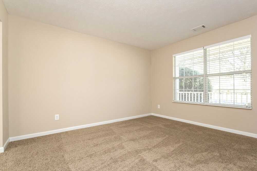 1240 Chris Lake Dr - Photo 4 of 15