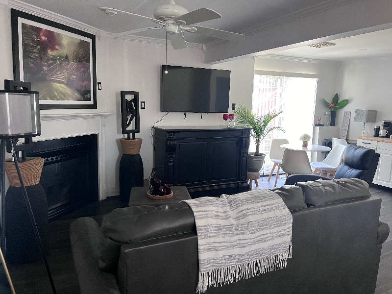 229 W Meyran Ave - Photo 2 of 10