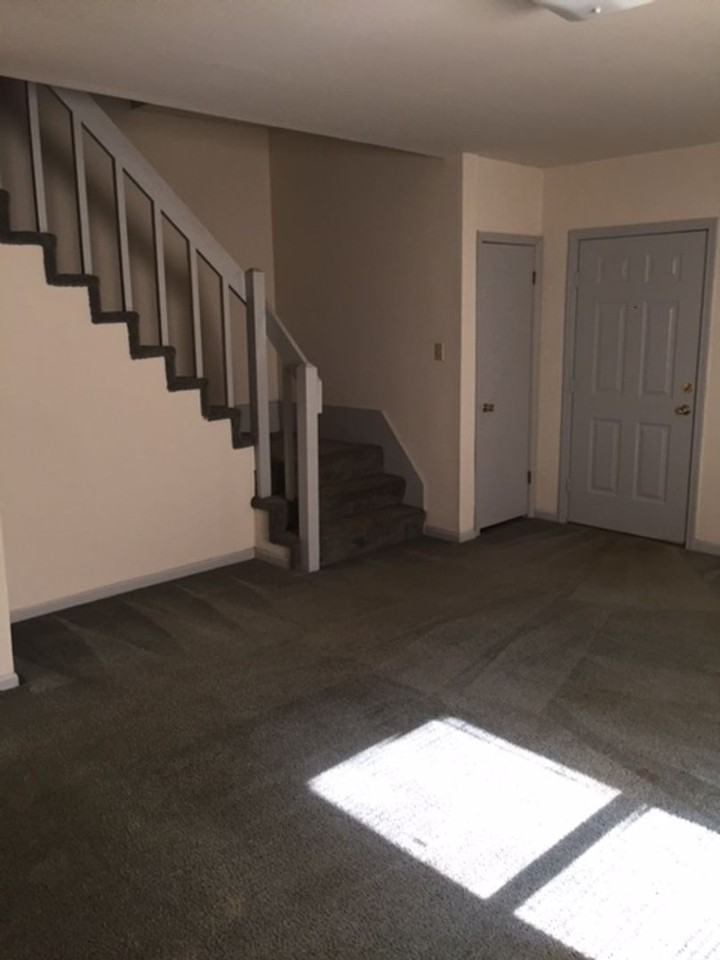 1605 Hinkson Ave - Photo 2 of 17