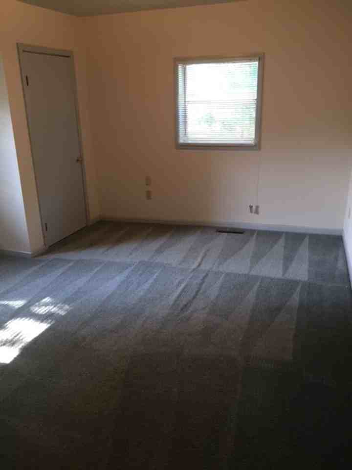 1605 Hinkson Ave - Photo 6 of 17