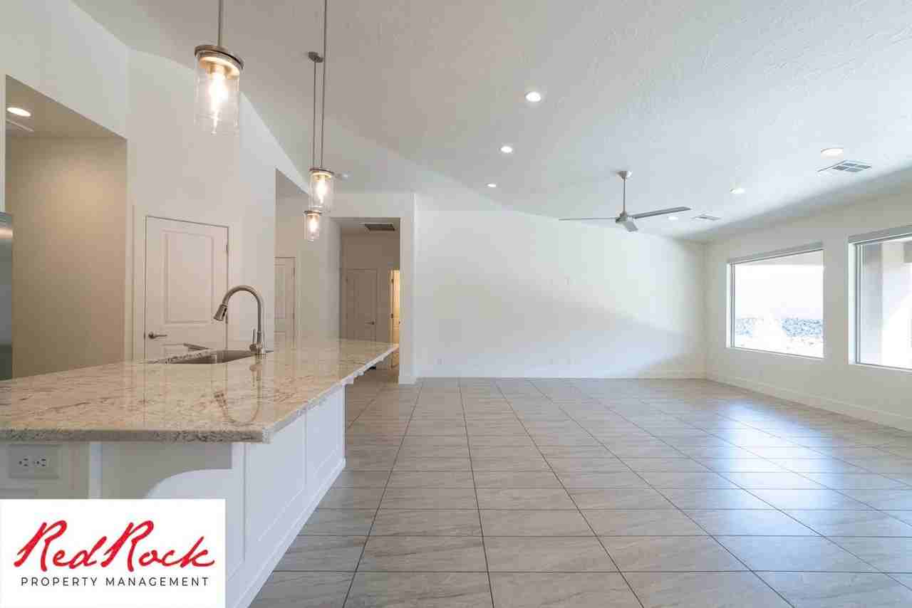 2132 E Sunshine Trl - Photo 2 of 50