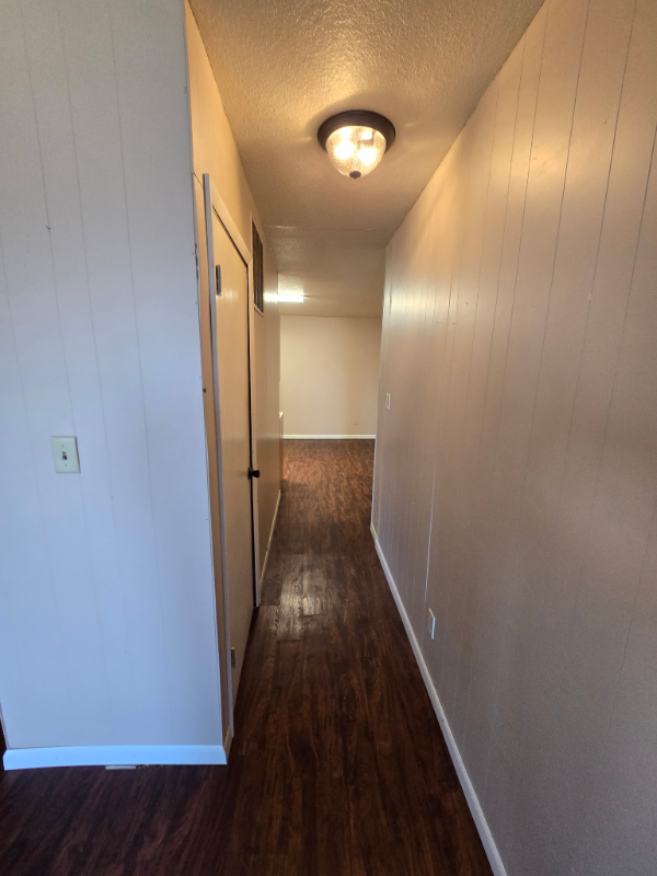 106 N Oak St #1 - Photo 3 of 8