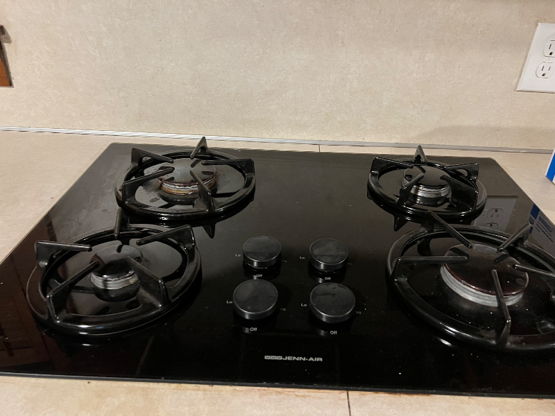 402 Chrysler St - Photo 3 of 12