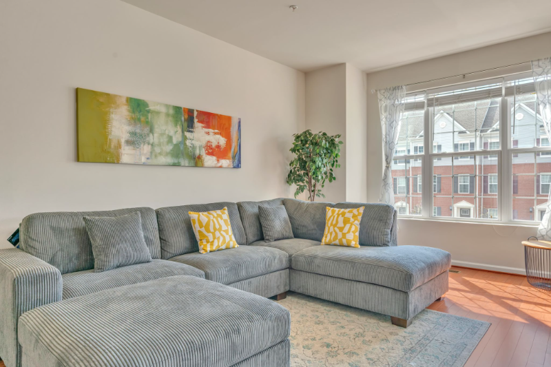 7980 Blue Stream Dr - Photo 3 of 20