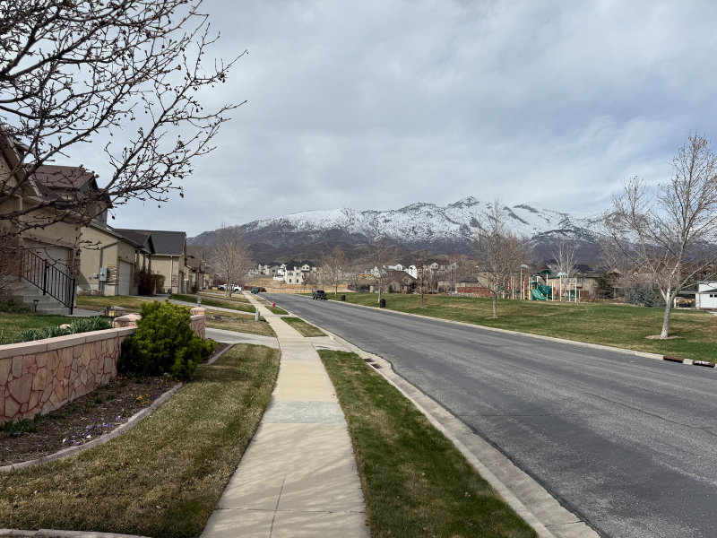 12039 N Ithica Dr - Photo 3 of 20