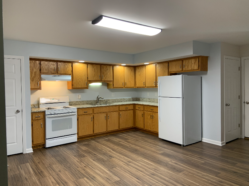 330 N School St - Photo 2 of 8