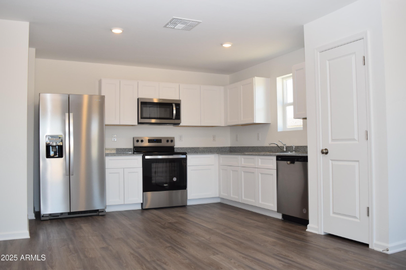 1697 S Moonshadow Dr - Photo 3 of 20