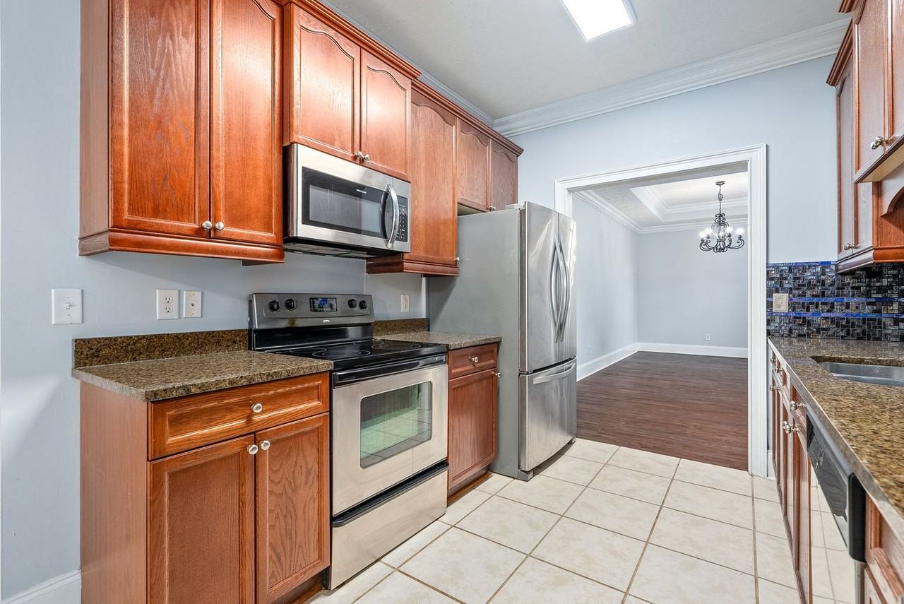 1417 Cloverbrook Cir - Photo 7 of 23