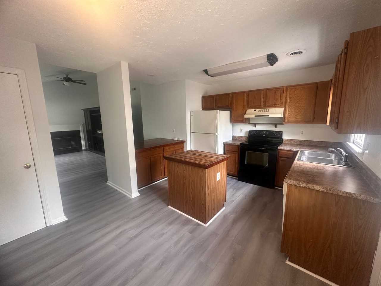 6519 Spicewood St - Photo 4 of 13