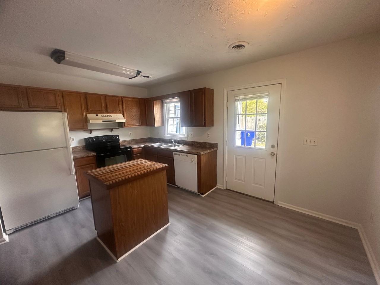 6519 Spicewood St - Photo 5 of 13
