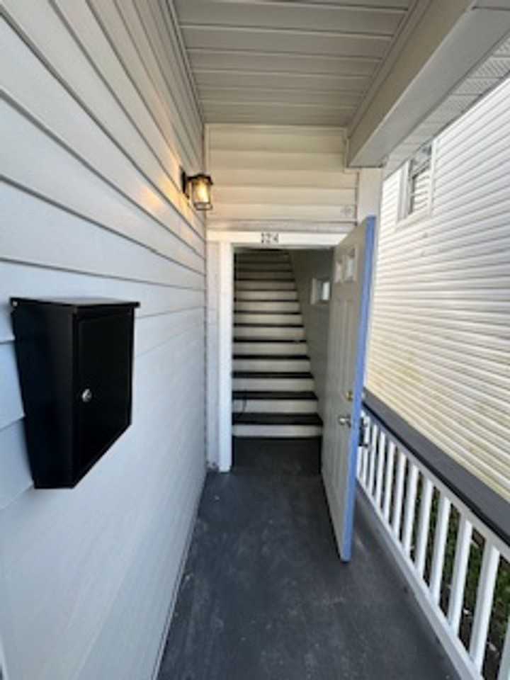 3214 Peronne Ave - Photo 2 of 13