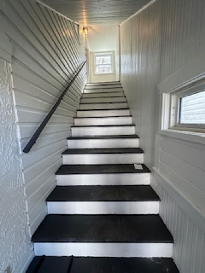 3214 Peronne Ave - Photo 3 of 13