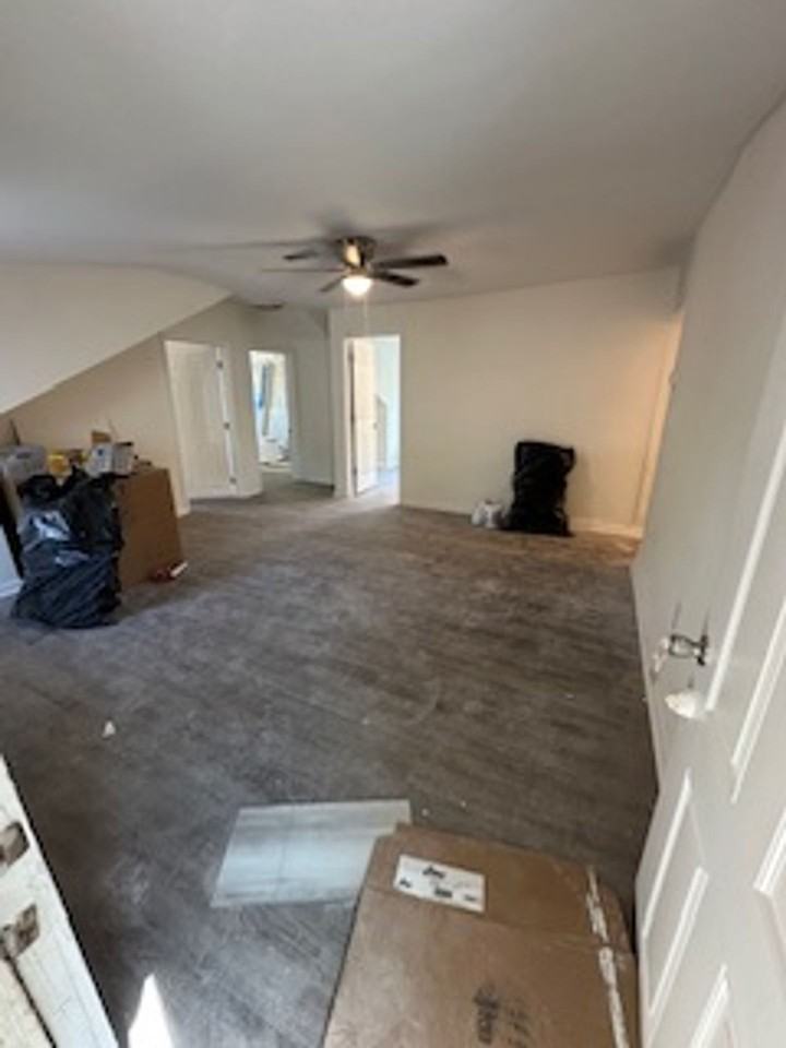 3214 Peronne Ave - Photo 4 of 13