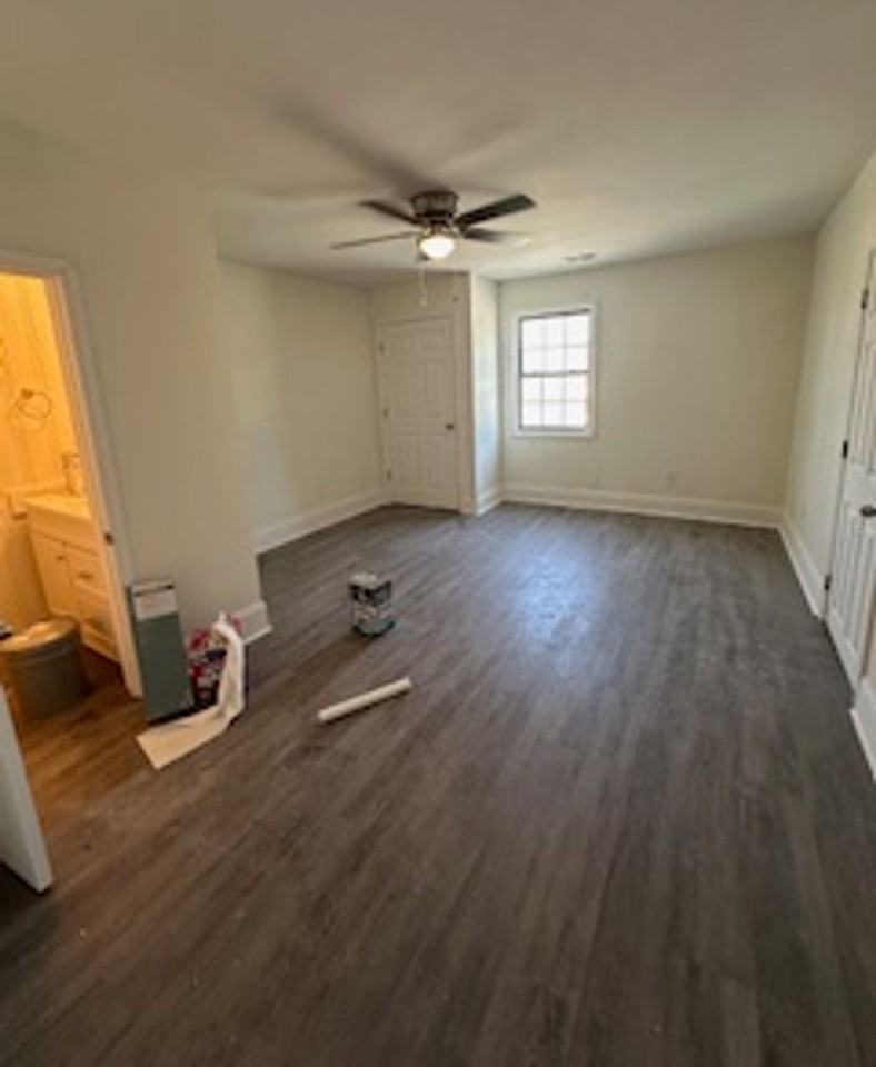 3214 Peronne Ave - Photo 5 of 13