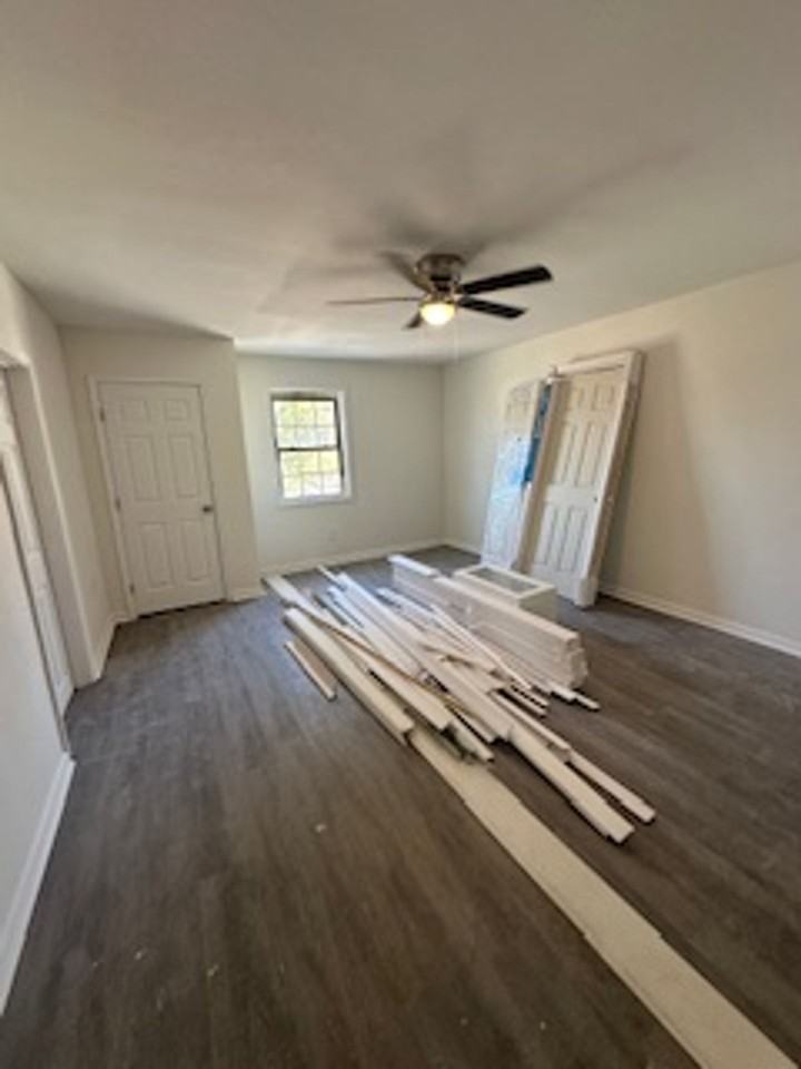 3214 Peronne Ave - Photo 7 of 13