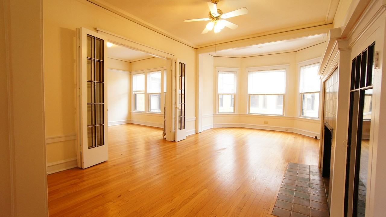 2418 Sawyer LLC - Photo 5 of 10