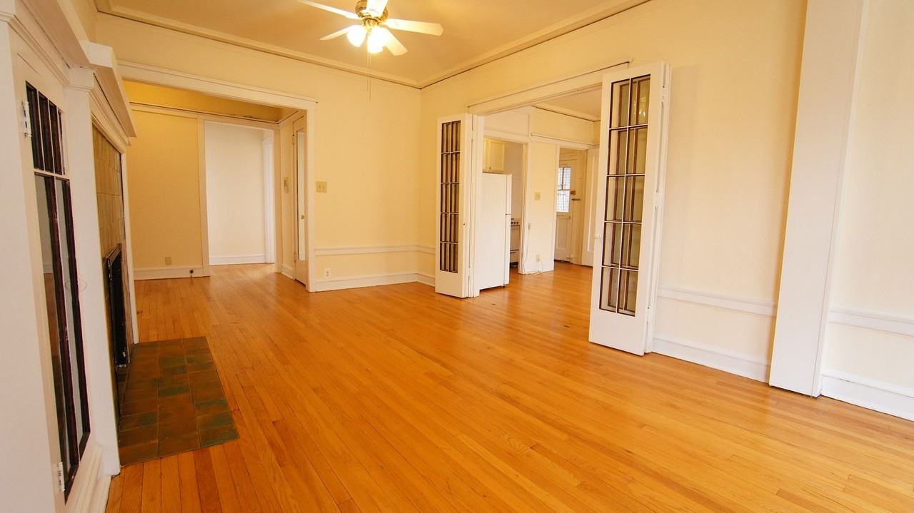 2418 Sawyer LLC - Photo 6 of 10