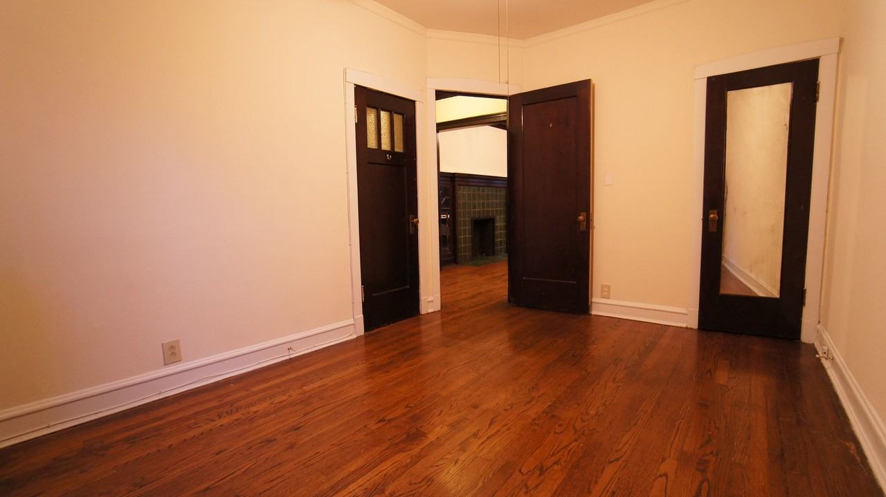 2418 Sawyer LLC - Photo 5 of 12