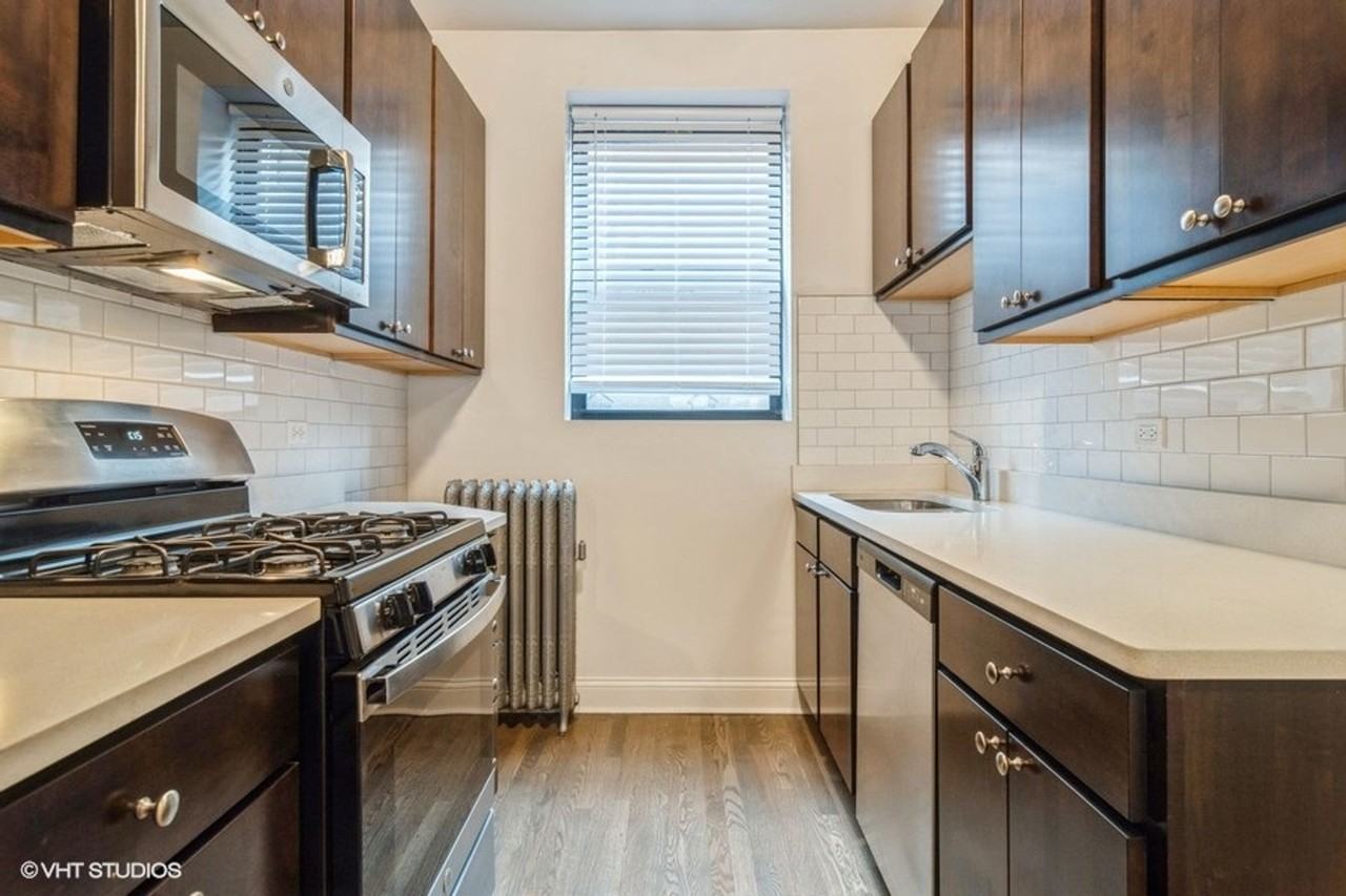 2418 Sawyer LLC - Photo 6 of 11