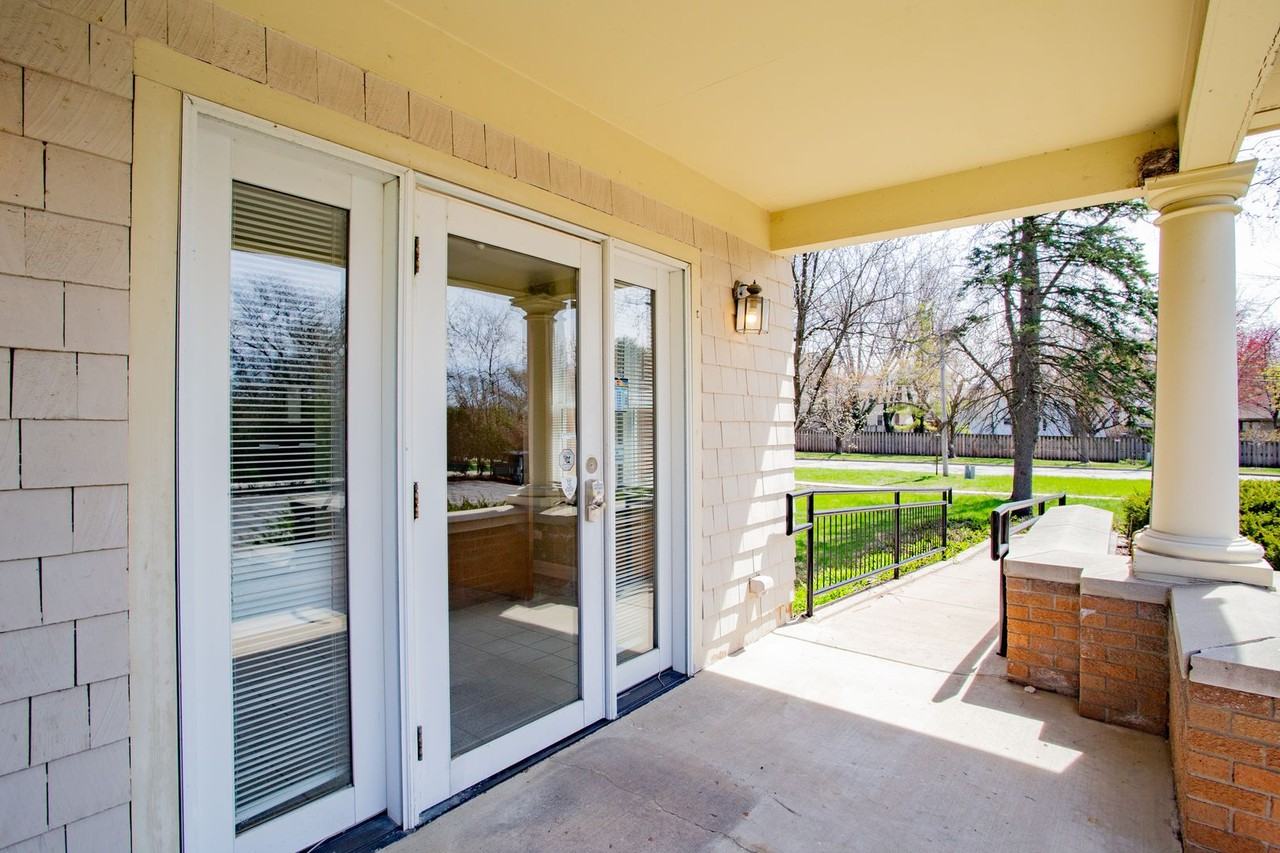 1305 Oswego Rd - Photo 3 of 46