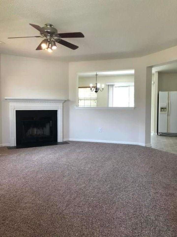 108 Gryce Loch Ct - Photo 2 of 20