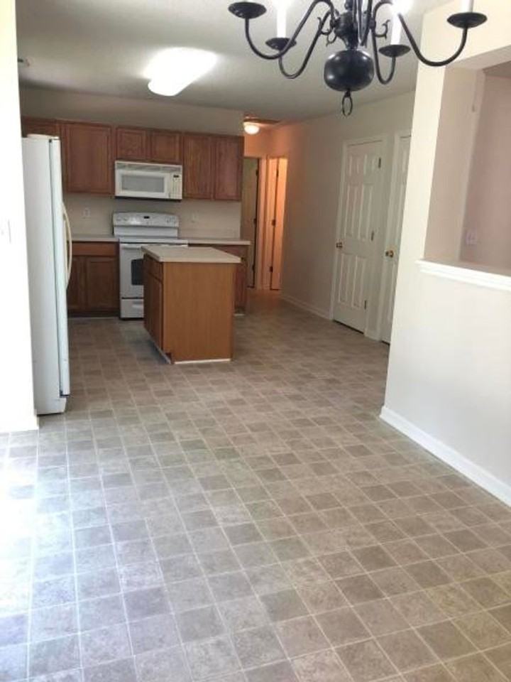 108 Gryce Loch Ct - Photo 4 of 20