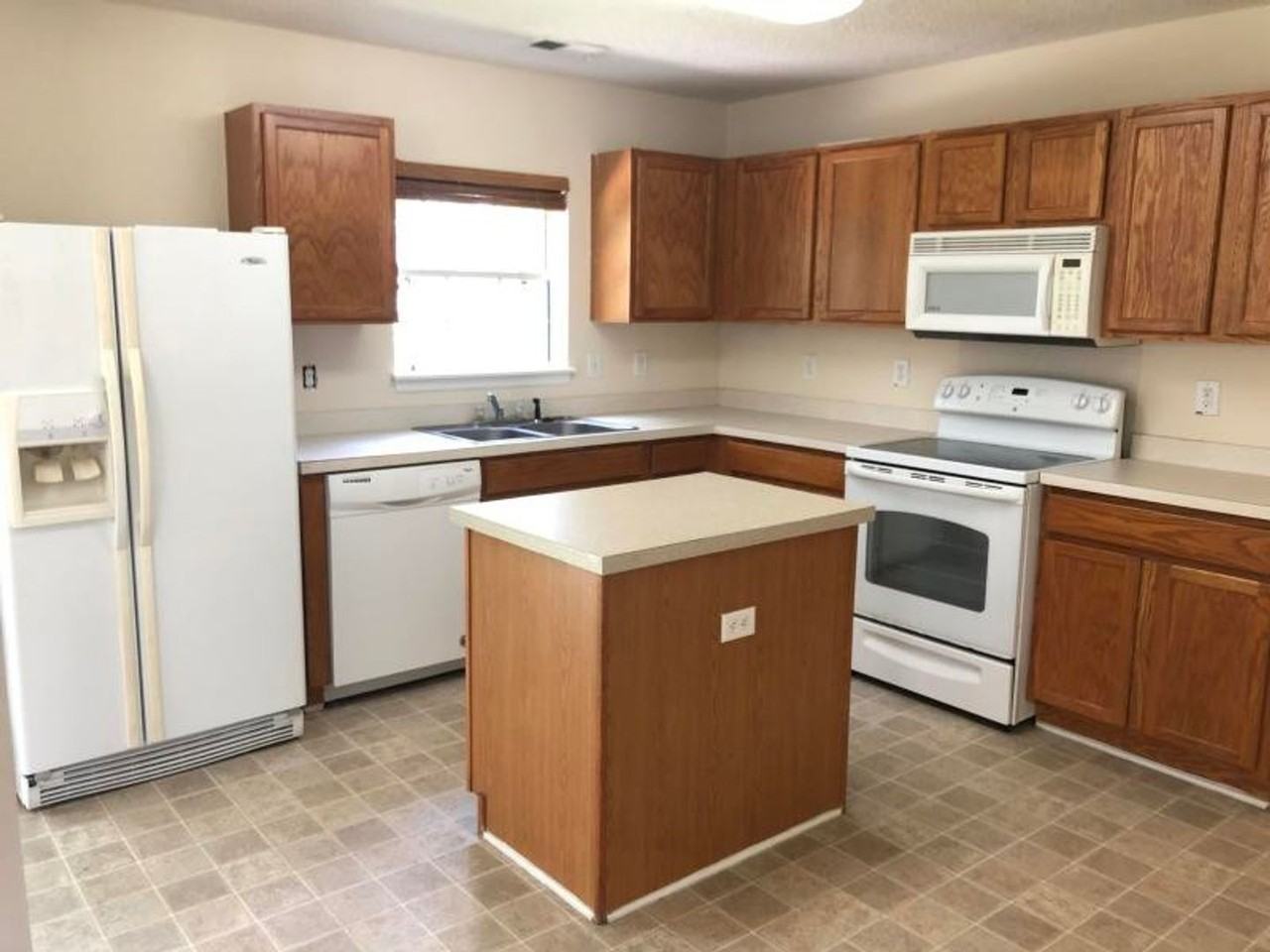 108 Gryce Loch Ct - Photo 5 of 20